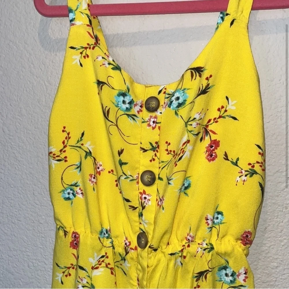 Tilly’s Girl’s Yellow Floral Dress Size Medium Walking on Sunshine